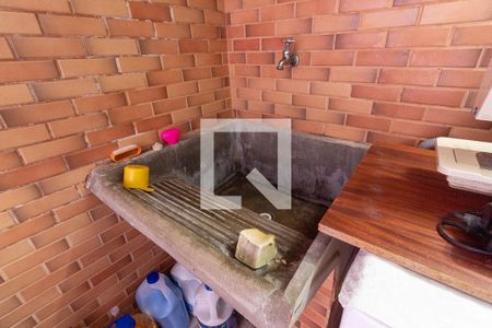 Casa à venda com 150m², 3 quartos e 2 vagasLavanderia