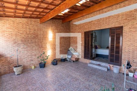 Casa à venda com 150m², 3 quartos e 2 vagasVaranda