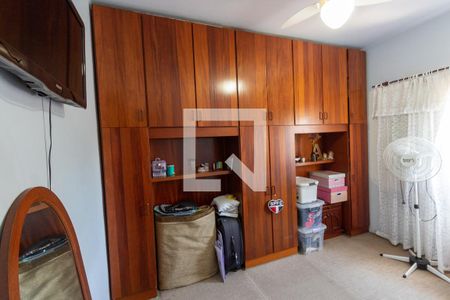 Casa à venda com 150m², 3 quartos e 2 vagasQuarto 1 - Armários