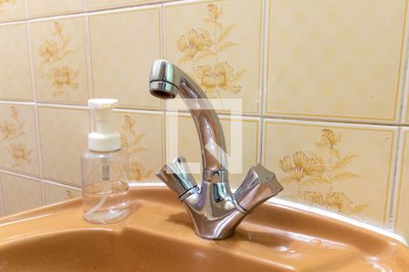 Casa à venda com 150m², 3 quartos e 2 vagasBanheiro - torneira