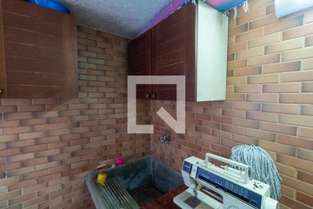 Casa à venda com 150m², 3 quartos e 2 vagasLavanderia