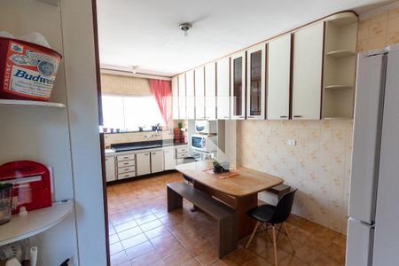 Casa à venda com 150m², 3 quartos e 2 vagasCozinha