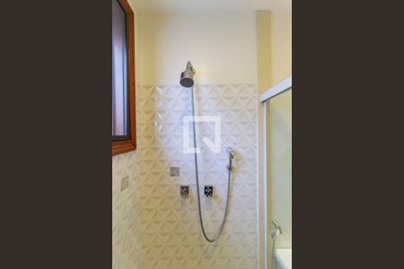 Casa de condomínio à venda com 550m², 4 quartos e 7 vagas Casa de condomínio à venda com 550m², 4 quartos e 7 vagasSuíte 1 - Banheiro