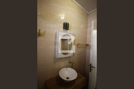 Casa à venda com 260m², 3 quartos e 3 vagasBanheiro