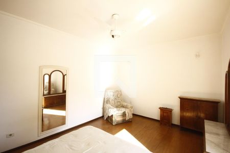 Casa à venda com 260m², 3 quartos e 3 vagasSuíte