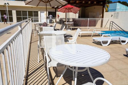 Apartamento para alugar com 47m², 2 quartos e 1 vaga Apartamento para alugar com 47m², 2 quartos e 1 vagaÁrea comum - Piscina