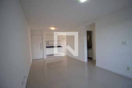 Sala de apartamento para alugar com 2 quartos, 90m² em Recreio dos Bandeirantes, Rio de Janeiro