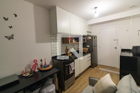 Sala de kitnet/studio para alugar com 1 quarto, 24m² em Paraíso do Morumbi, São Paulo