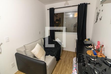 Sala de kitnet/studio para alugar com 1 quarto, 24m² em Paraíso do Morumbi, São Paulo