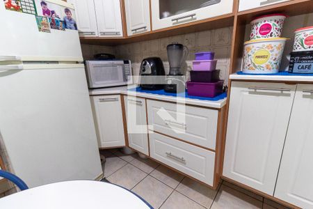 Casa à venda com 70m², 2 quartos e 1 vagaCozinha - Armários