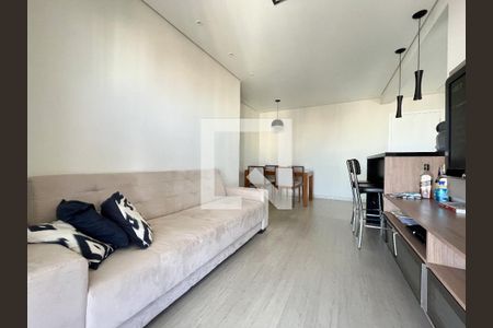 Sala de apartamento para alugar com 2 quartos, 64m² em Vila Alexandria, São Paulo