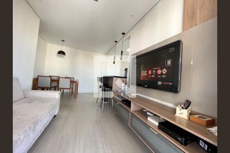 Sala de apartamento para alugar com 2 quartos, 64m² em Vila Alexandria, São Paulo