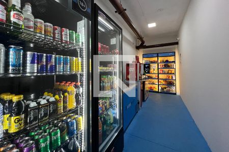 Studio à venda com 27m², 1 quarto e 1 vaga Studio à venda com 27m², 1 quarto e 1 vagaMercado
