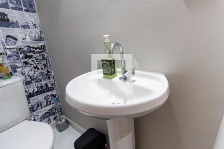 Casa de condomínio à venda com 60m², 2 quartos e 1 vagaLavabo