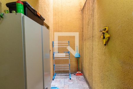 Casa de condomínio à venda com 60m², 2 quartos e 1 vagaLavanderia