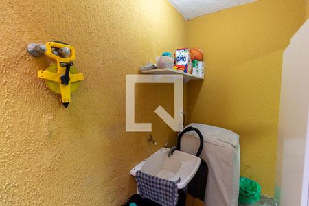 Casa de condomínio à venda com 60m², 2 quartos e 1 vagaLavanderia