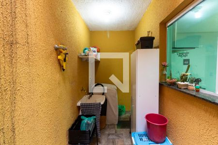 Casa de condomínio à venda com 60m², 2 quartos e 1 vagaLavanderia