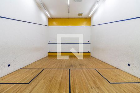 Apartamento para alugar com 52m², 1 quarto e 1 vaga Apartamento para alugar com 52m², 1 quarto e 1 vagaÁrea comum - Squash