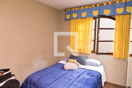 Casa à venda com 330m², 3 quartos e 3 vagasQuarto 2