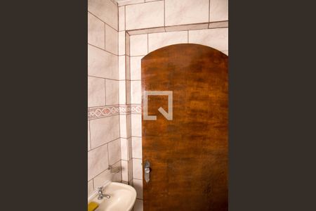 Casa à venda com 330m², 3 quartos e 3 vagasBanheiro de serviço