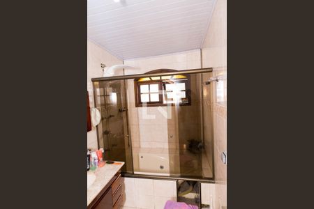 Casa à venda com 330m², 3 quartos e 3 vagasBanheiro da Suíte