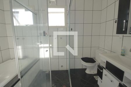 Casa à venda com 180m², 4 quartos e 4 vagasBanheiro da Suíte