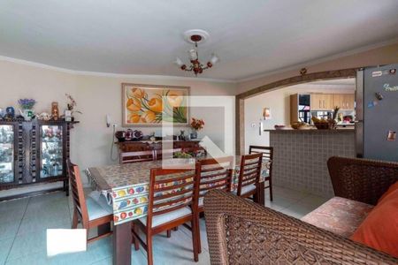 Casa à venda com 280m², 4 quartos e 6 vagas