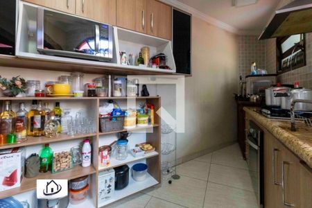 Casa à venda com 280m², 4 quartos e 6 vagas