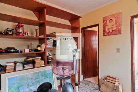 Casa à venda com 229m², 3 quartos e 2 vagas Casa à venda com 229m², 3 quartos e 2 vagasEdícula