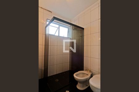 Casa à venda com 229m², 3 quartos e 2 vagas Casa à venda com 229m², 3 quartos e 2 vagasBanheiro da Suíte