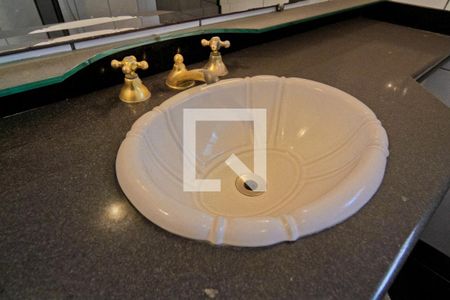 Casa à venda com 229m², 3 quartos e 2 vagas Casa à venda com 229m², 3 quartos e 2 vagasBanheiro da Suíte