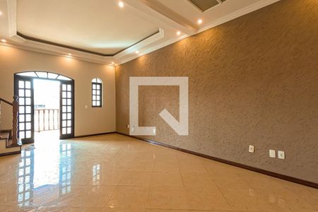 Sala de casa à venda com 3 quartos, 210m² em Vila Rosalia, Guarulhos