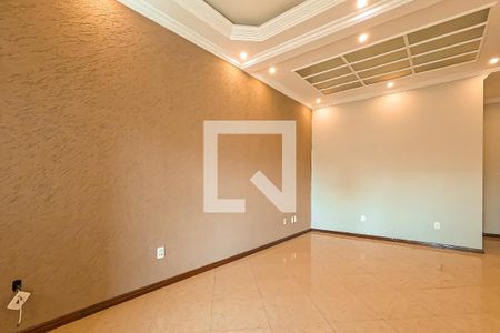 Sala de casa à venda com 3 quartos, 210m² em Vila Rosalia, Guarulhos