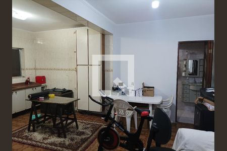 Casa à venda com 245m², 7 quartos e 1 vaga Casa à venda com 245m², 7 quartos e 1 vagaSala/Cozinha