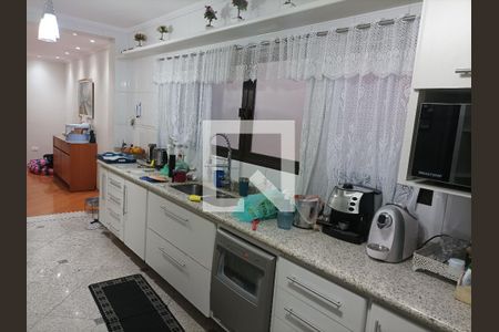 Casa à venda com 245m², 7 quartos e 1 vaga Casa à venda com 245m², 7 quartos e 1 vagaCozinha