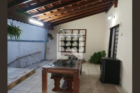 Casa à venda com 245m², 7 quartos e 1 vaga Casa à venda com 245m², 7 quartos e 1 vagaÁrea comum - Churrasqueira