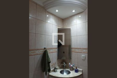 Casa à venda com 245m², 7 quartos e 1 vaga Casa à venda com 245m², 7 quartos e 1 vagaBanheiro 02 suíte