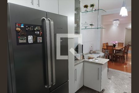 Casa à venda com 245m², 7 quartos e 1 vaga Casa à venda com 245m², 7 quartos e 1 vagaCozinha