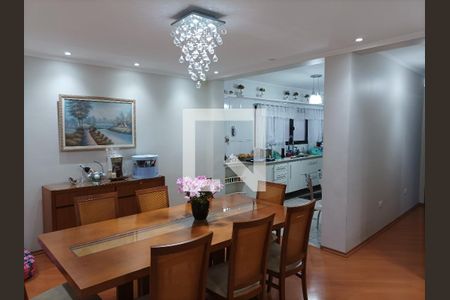 Casa à venda com 245m², 7 quartos e 1 vaga Casa à venda com 245m², 7 quartos e 1 vagaSala de Jantar