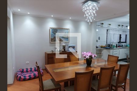 Casa à venda com 245m², 7 quartos e 1 vaga Casa à venda com 245m², 7 quartos e 1 vagaSala de Jantar