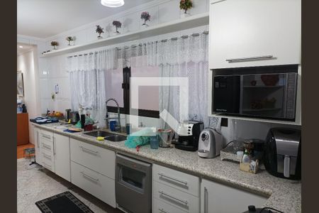 Casa à venda com 245m², 7 quartos e 1 vaga Casa à venda com 245m², 7 quartos e 1 vagaCozinha