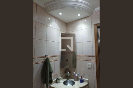 Casa à venda com 245m², 7 quartos e 1 vaga Casa à venda com 245m², 7 quartos e 1 vagaBanheiro 02 suíte