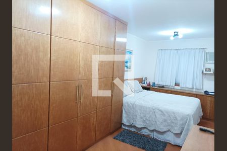 Casa à venda com 245m², 7 quartos e 1 vaga Casa à venda com 245m², 7 quartos e 1 vagaQuarto 04