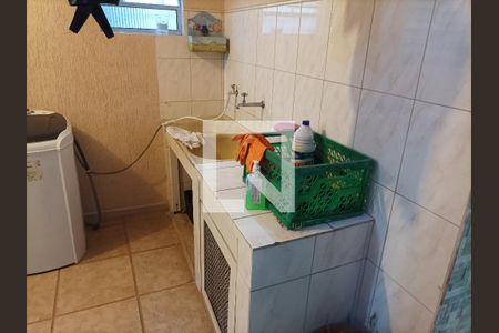 Casa à venda com 245m², 7 quartos e 1 vaga Casa à venda com 245m², 7 quartos e 1 vagaLavanderia