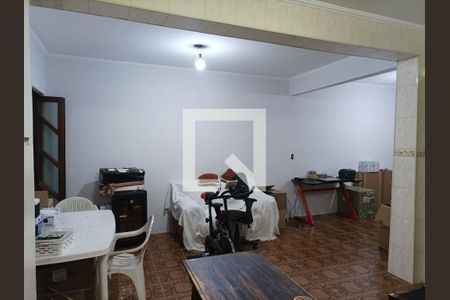 Casa à venda com 245m², 7 quartos e 1 vaga Casa à venda com 245m², 7 quartos e 1 vagaSala/Cozinha