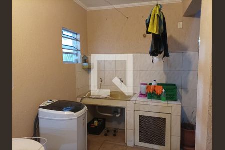 Casa à venda com 245m², 7 quartos e 1 vaga Casa à venda com 245m², 7 quartos e 1 vagaLavanderia