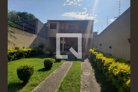 Casa à venda com 245m², 7 quartos e 1 vaga Casa à venda com 245m², 7 quartos e 1 vagaFachada do Prédio