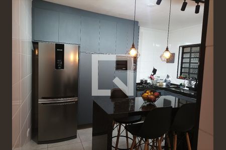 Casa à venda com 245m², 7 quartos e 1 vaga Casa à venda com 245m², 7 quartos e 1 vagaCozinha 2