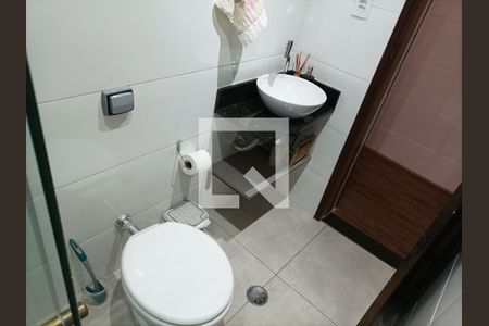 Casa à venda com 245m², 7 quartos e 1 vaga Casa à venda com 245m², 7 quartos e 1 vagaBanheiro 04