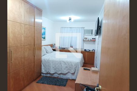 Casa à venda com 245m², 7 quartos e 1 vaga Casa à venda com 245m², 7 quartos e 1 vagaQuarto 04